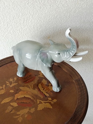 Grand éléphant porcelaine - éléphant,