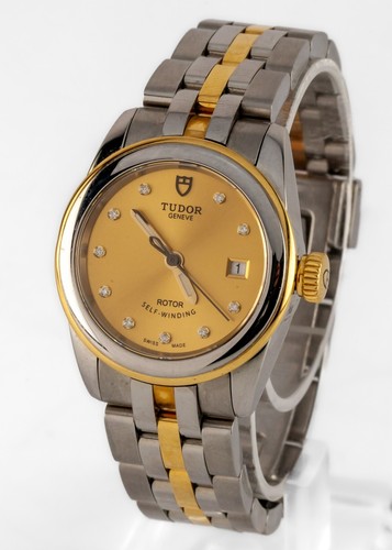 Tudor femmes deux tons - deux,