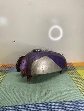 Réservoir de mobylette ou