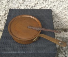 POELE ANCIENNE SAUTEUSE EN