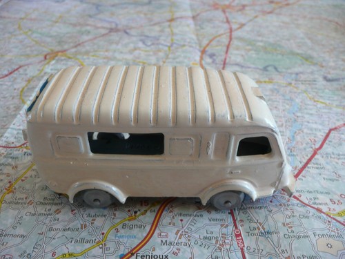 Renault 1000 ambulance - 1000, kg