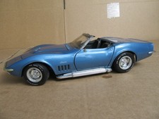 D175 Corvette C3 Stingray Convertible 1969 Revell 8819 Diecast Collector 1/18