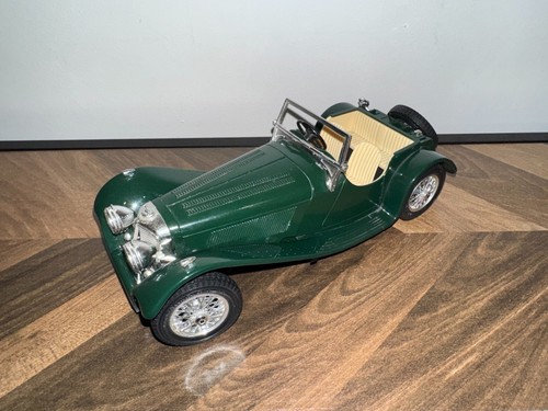 Burago jaguar 100 - 1/18,