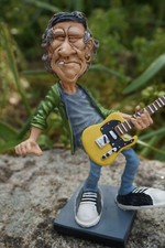 841.669 FIGURINE KEITH RICHARDS  ROLLING STONES POP STAR WARREN STRATFORD