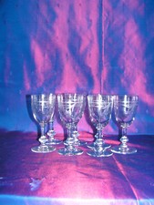 HUIT VERRES  ANCIENS   en