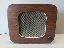 Ancien haut-parleur radio Neva de l'Union soviétique. URSS . Corps en bois. O...