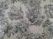 Toile de Jouy "aux éléphants" noire et blanche, 2 chutes de tissu
