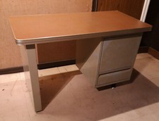 Bureau dactylo métallique marque ATAL années 70