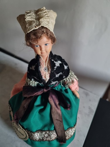 Ancienne poupee regionale - poupee,