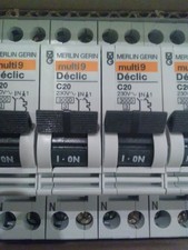 2 x  disjoncteur declic