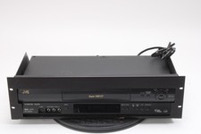 JVC HR-S3902U Est Un Super VHS (S-VHS) HiFi VCR Avec Étagère - État Acceptable