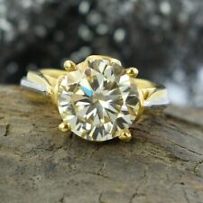 4.00 CT Blanc Cassé Traitée Bague Diamant Avec Finition or Jaune VVS1 Certifié