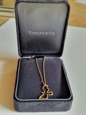 Tiffany & Co. Dove pendant necklace. P Picasso. 18k 18ct 750/000 y gold. 40.5 cm