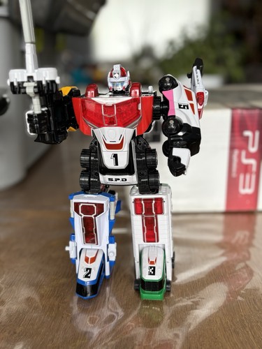Power rangers spd megazord - rangers,