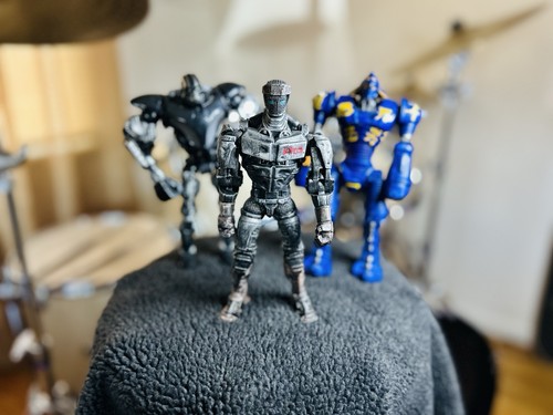 Vntg real steel - steel, figures