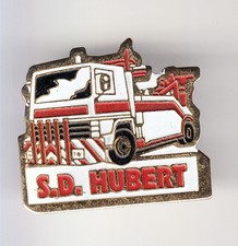RARE PINS PIN'S .. CAMION TRUCK  DEPANNAGE DEPANNEUSE GRUE S.D HUBERT ~BL