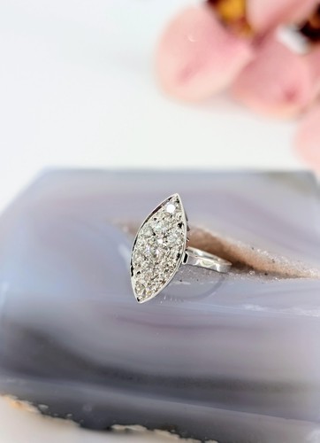 Bague marquise pavée - , de
