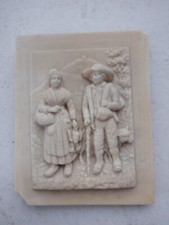 Concrétion calcaire couple allant au marché