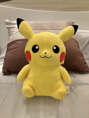 Peluche plush pikachu - peluche,