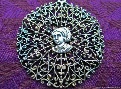 Pendentif ancien bretonne - ,