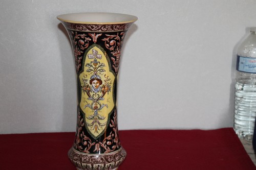 Grand vase forme cornet - en,