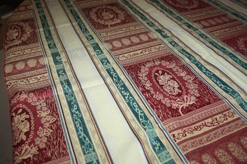 Nappe 144 jaune verte - n°144, rouge