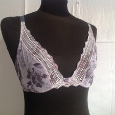 SOUTIEN-GORGE _ TRIUMPH _ 100B ( SG10/28/04-20B )