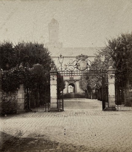 Entrée château royal - d’un,