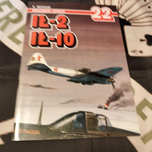 Livre soviet army - livre, il10