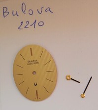 BULOVA ACCUTRON 2210 : Cadran doré avec aiguilles