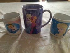 Lot de 3 mugs Frozen dysney reine des neiges et un avec princesses