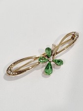 BROCHE MUSEUM STRASS TREFLE