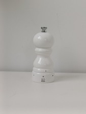 Moulin à poivre/poivrier