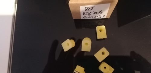 Clips double plastique - 20,