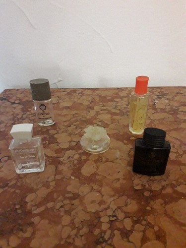 Lot flacons de parfum - °03,