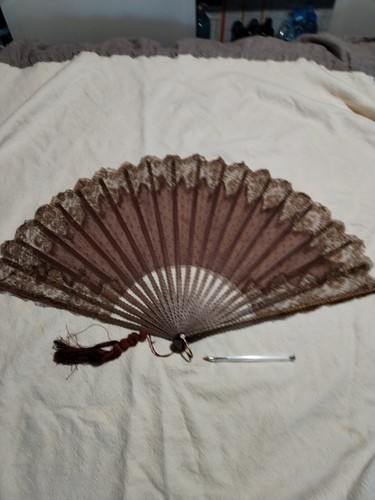 Eventail tulle bois dentelle - eventail,