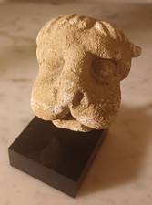 Tête de Lion en Stuc, Art