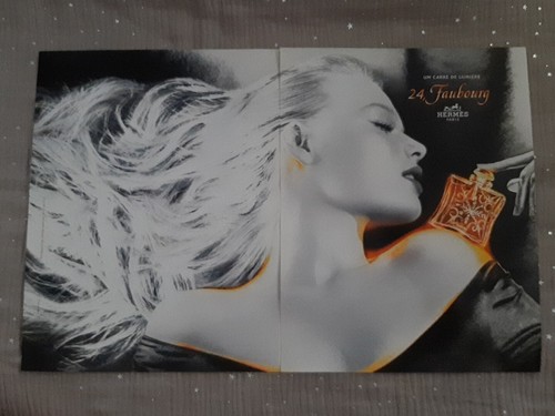 Publicité papier parfum - papier,