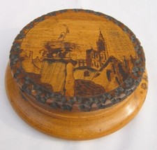 BOITE EN BOIS - BONBONNIERE -