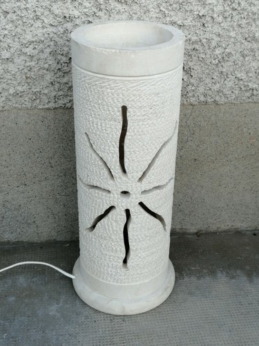 Lampe design pierre sculpté