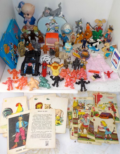 Lot figurines jouets - lot,