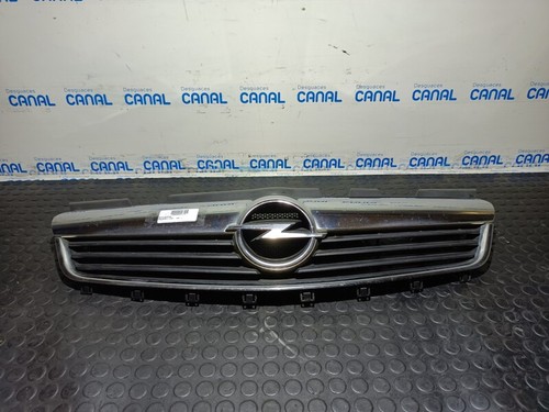 13157590 grille gauche capot