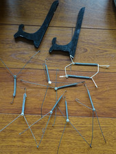 LOT DE 8 FIXATIONS MURAL PORTES ACCROCHES ASSIETTES + 2 SUPPORTS BOIS