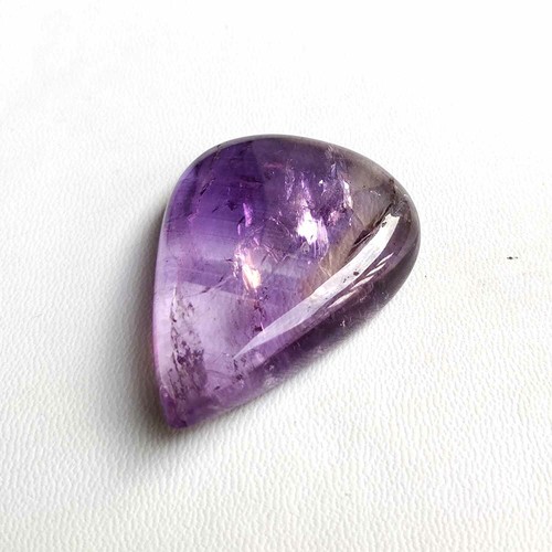 Top rare poire cabochon