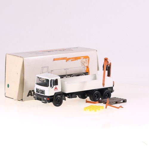 Conrad man camion - camion, avec