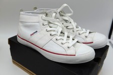 Très belle basket converse