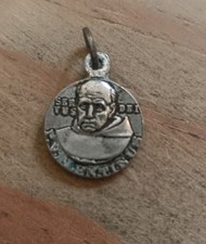 Médaille Religieuse Ancienne