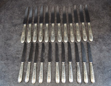 BEL ENSEMBLE DE COUTEAU EN