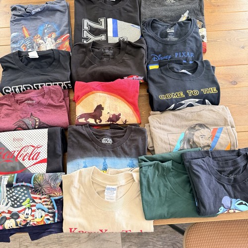 Random lot graphic shirts - t,