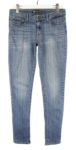 Levi demi curve modern - modern, rise